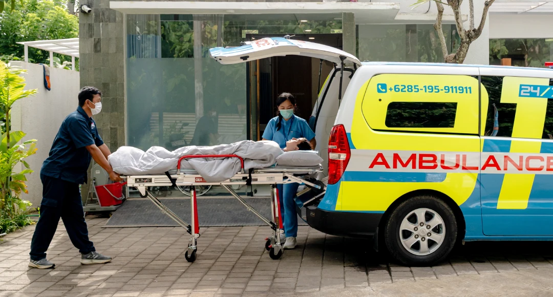 24_7 Emergency Ambulance Service by 911 Medical Clinic in Uluwatu and Pecatu